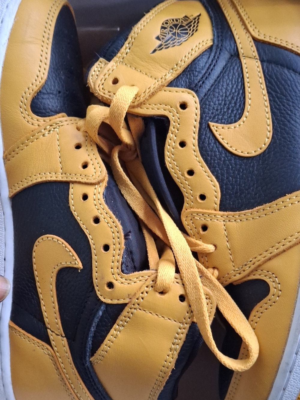 Jordan Kids High-Top Sneakers in Black and Yellow (Youth)